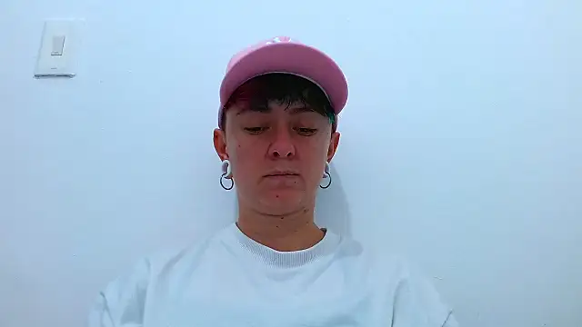 Snapshot of tomboyblue chatting on December 2025 03:29:01 PM tomboyblue online show from December 2025 03:29:01 PM