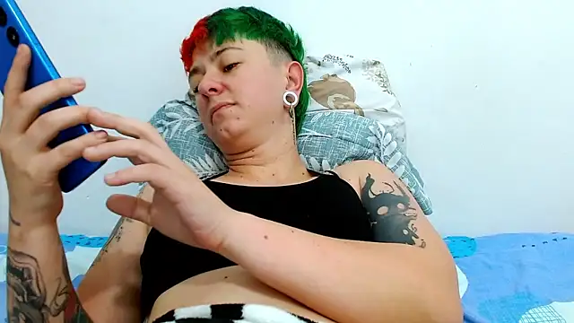 tomboyblue online show from January 2026 12:43:01 PM