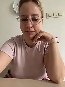 MariaValentine online show from February 2026 07:46:02 AM