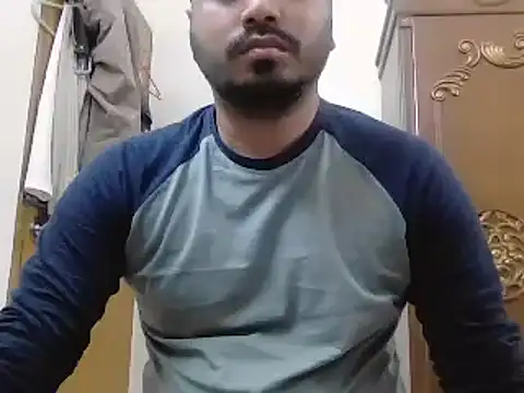 desiboyasif online show from December 2025 05:50:01 PM