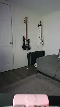 cnc cutiexx online show from April 2026 02:25:02 AM