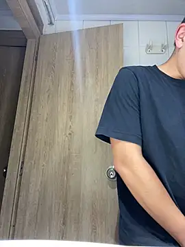 Snapshot of DanielGomez9 chatting on January 2025 11:20:01 PM DanielGomez9 online show from January 2025 11:20:01 PM