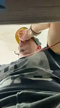 Snapshot of DanielGomez9 chatting on January 2025 09:25:02 PM DanielGomez9 online show from January 2025 09:25:02 PM