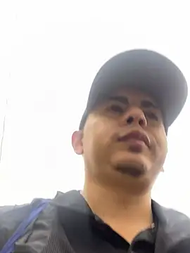 Snapshot of DanielGomez9 chatting on February 2025 10:10:02 PM DanielGomez9 online show from February 2025 10:10:02 PM