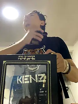 Snapshot of DanielGomez9 chatting on September 2025 02:22:01 PM DanielGomez9 online show from September 2025 02:22:01 PM