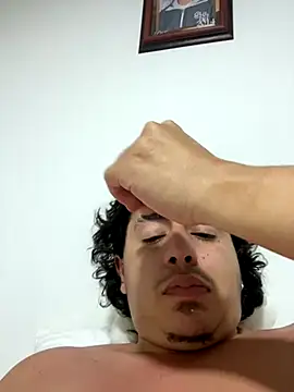 Snapshot of DanielGomez9 chatting on October 2025 02:45:02 AM DanielGomez9 online show from October 2025 02:45:02 AM