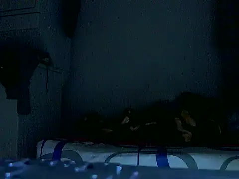 Ian zaenzz online show from November 2025 07:03:01 PM