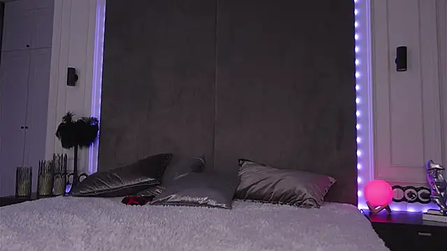 mila blvck online show from February 2025 11:12:02 AM