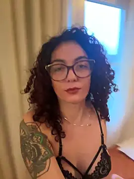 Strawberry queen91 online show from March 2025 03:58:02 PM