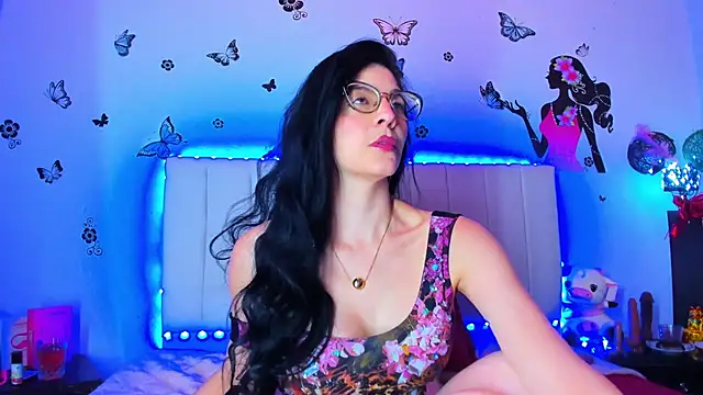 caro lyne  online show from February 2026 04:13:01 PM