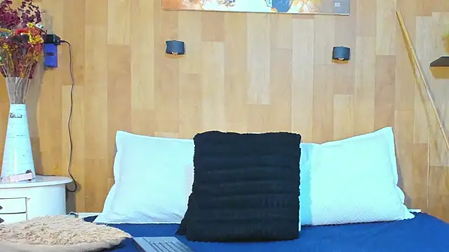 marianaa90 online show from February 2026 04:11:02 PM