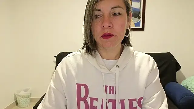 Snapshot of Lady_breaks_hearts chatting on January 2026 10:20:01 AM Lady breaks hearts online show from January 2026 10:20:01 AM