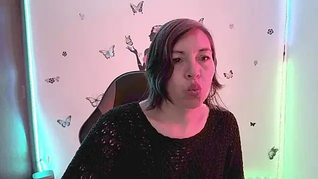 Snapshot of Lady_breaks_hearts chatting on March 2026 12:33:02 PM Lady breaks hearts online show from March 2026 12:33:02 PM