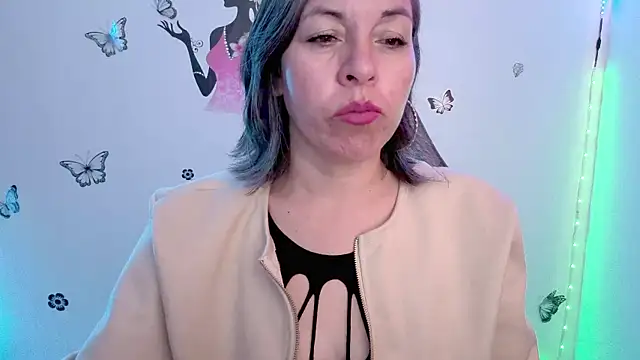Lady breaks hearts online show from June 2026 01:13:01 PM