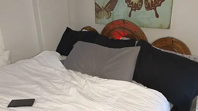 Thekatievogue online show from December 2024 08:33:02 PM