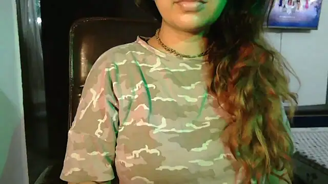 Snapshot of urvashihott chatting on September 2025 09:09:01 AM urvashihott online show from September 2025 09:09:01 AM