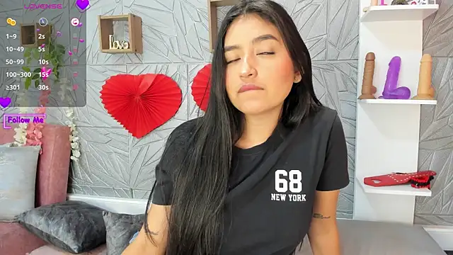 Snapshot of LilithKlain_ chatting on February 2025 01:24:01 PM LilithKlain online show from February 2025 01:24:01 PM