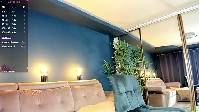 Snapshot of Project-Raven chatting on March 2025 11:04:02 PM Project-Raven online show from March 2025 11:04:02 PM