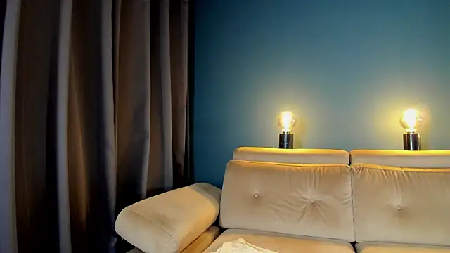 Snapshot of Project-Raven chatting on November 2025 07:24:01 PM Project-Raven online show from November 2025 07:24:01 PM