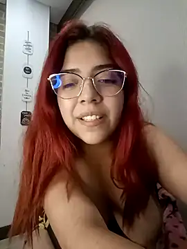 Snapshot of Rousse_Collinss chatting on January 2025 06:02:02 AM Rousse Collinss online show from January 2025 06:02:02 AM