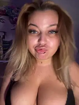 AllysonK online show from January 2025 06:28:02 PM