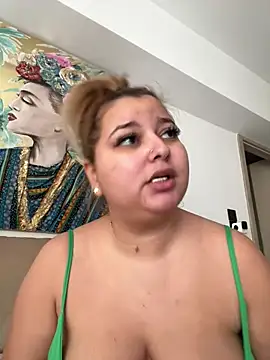 AllysonK online show from February 2025 01:32:02 PM