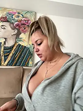 AllysonK online show from March 2025 09:44:02 AM