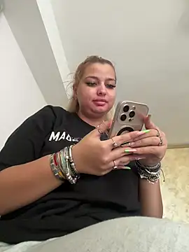 AllysonK online show from July 2026 12:34:01 PM