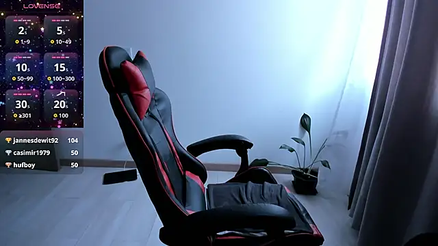 maryluna95 online show from April 2026 06:24:02 PM