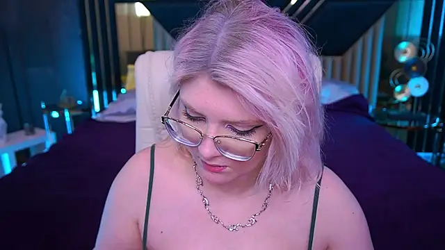 CoolTatis online show from December 2025 07:35:01 AM