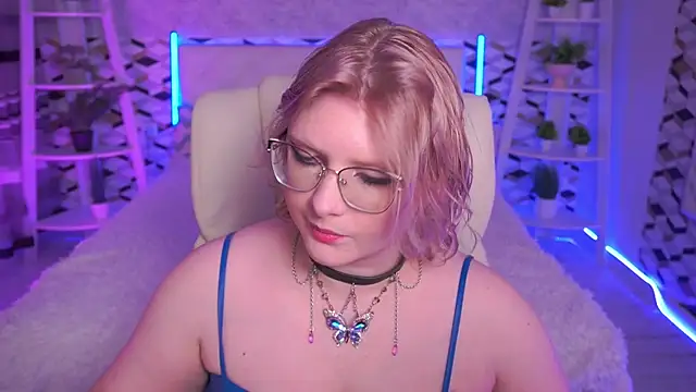 CoolTatis online show from April 2026 05:43:01 AM