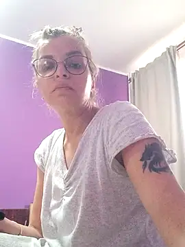 Snapshot of BritneyHudson chatting on November 2025 07:47:01 AM BritneyHudson online show from November 2025 07:47:01 AM