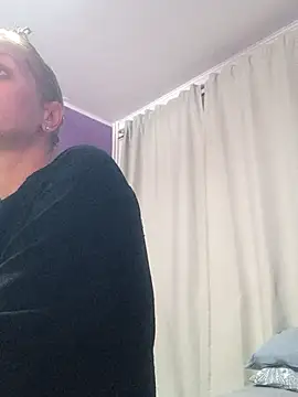 Snapshot of BritneyHudson chatting on December 2025 05:44:02 PM BritneyHudson online show from December 2025 05:44:02 PM