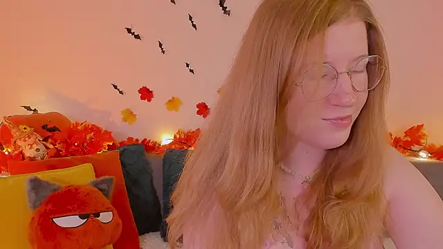 Snapshot of Tori_the_witch chatting on November 2025 08:15:02 AM Tori the witch online show from November 2025 08:15:02 AM