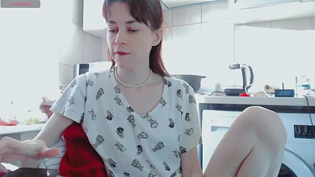 Snapshot of Amina_Barbarian chatting on February 2025 02:20:01 PM Amina Barbarian online show from February 2025 02:20:01 PM