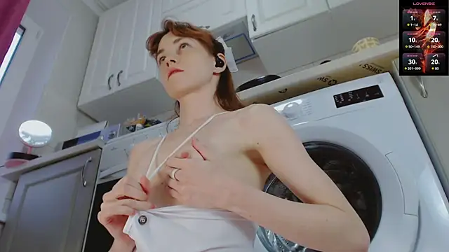 Snapshot of Amina_Barbarian chatting on September 2025 04:41:01 PM Amina Barbarian online show from September 2025 04:41:01 PM