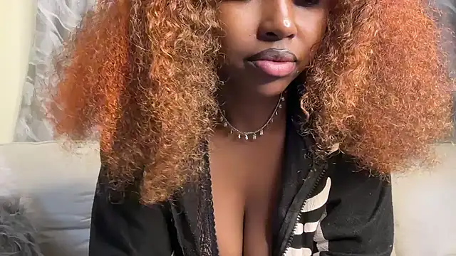 Snapshot of Chocolate_queen2 chatting on May 2026 02:49:02 AM Chocolate queen2 online show from May 2026 02:49:02 AM