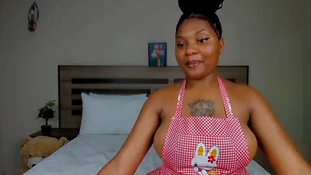 Snapshot of Renee-18 chatting on December 2024 07:51:01 AM Renee-18 online show from December 2024 07:51:01 AM