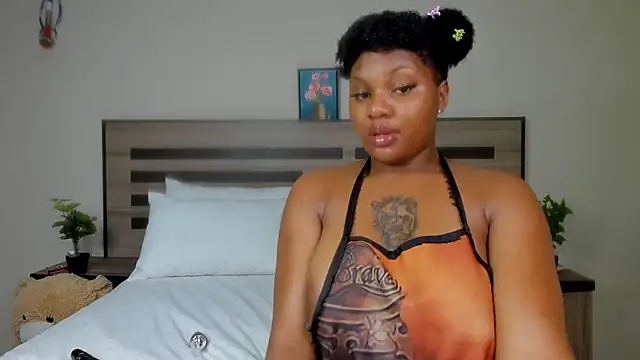 Snapshot of Renee-18 chatting on January 2025 10:13:02 PM Renee-18 online show from January 2025 10:13:02 PM