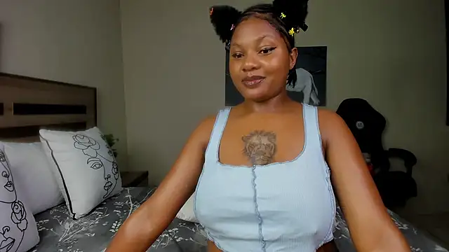 Snapshot of Renee-18 chatting on February 2025 08:44:02 PM Renee-18 online show from February 2025 08:44:02 PM