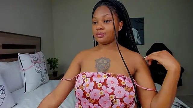 Snapshot of Renee-18 chatting on September 2025 11:17:01 PM Renee-18 online show from September 2025 11:17:01 PM