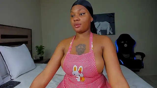 Snapshot of Renee-18 chatting on October 2025 12:33:02 AM Renee-18 online show from October 2025 12:33:02 AM