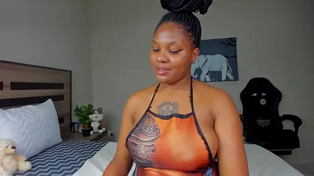 Snapshot of Renee-18 chatting on November 2025 08:13:02 PM Renee-18 online show from November 2025 08:13:02 PM