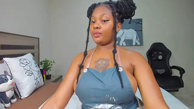 Renee-18 online show from April 2026 10:44:01 PM