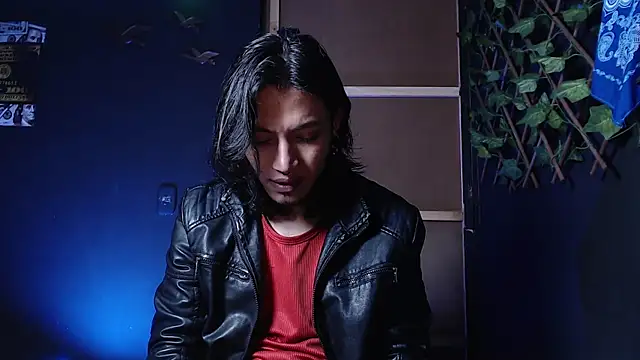 Dicaprioo  online show from November 2025 01:38:01 AM