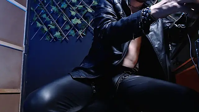 Dicaprioo  online show from November 2025 05:40:02 AM