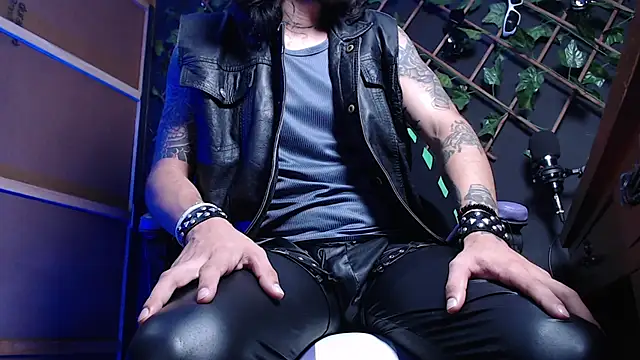 Snapshot of Dicaprioo_ chatting on January 2026 04:53:02 PM Dicaprioo online show from January 2026 04:53:02 PM