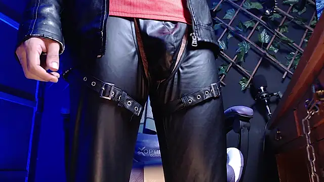 Snapshot of Dicaprioo_ chatting on January 2026 07:57:02 AM Dicaprioo online show from January 2026 07:57:02 AM