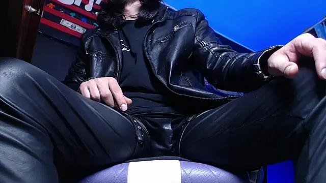 Snapshot of Dicaprioo_ chatting on February 2026 11:49:01 AM Dicaprioo online show from February 2026 11:49:01 AM