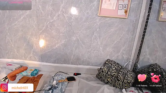 Mia  reys online show from March 2026 12:22:01 PM